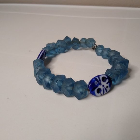 Vintage Glass And Ceramic Blue Bead Bracelet - Picture 11 of 13